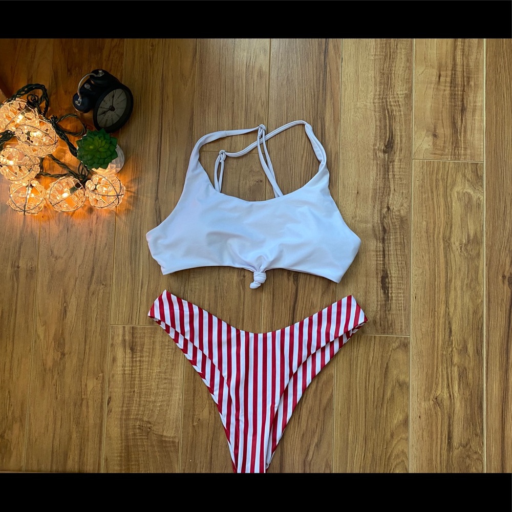 ZAFUL Cheeky Bikini Bottoms & Tie Front Top